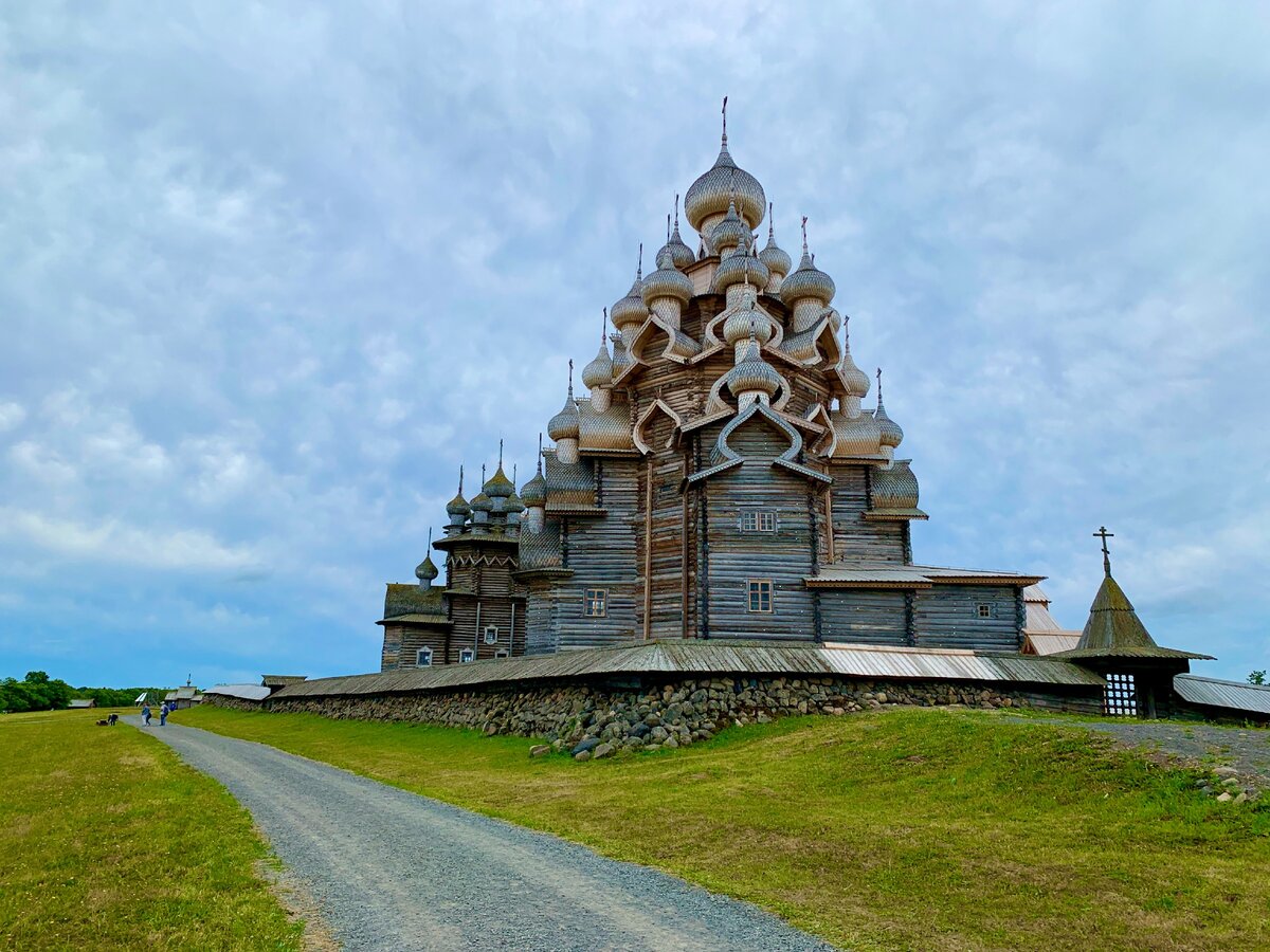 преображенская церковь остров