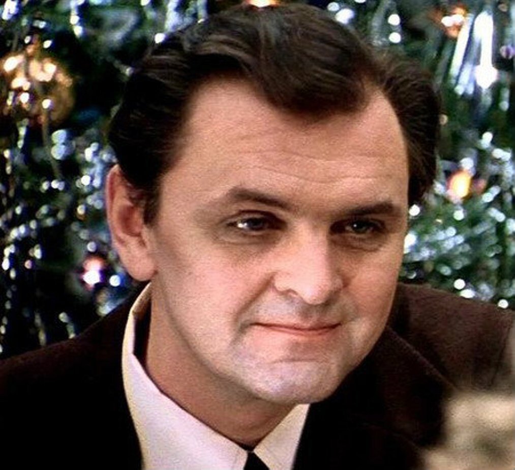 Ипполит ирония судьбы. Юрий яковлев. Ипполит георгиевич ирония судьбы. Елена наумкина ирония судьбы. Юрий яковлев ирония судьбы.