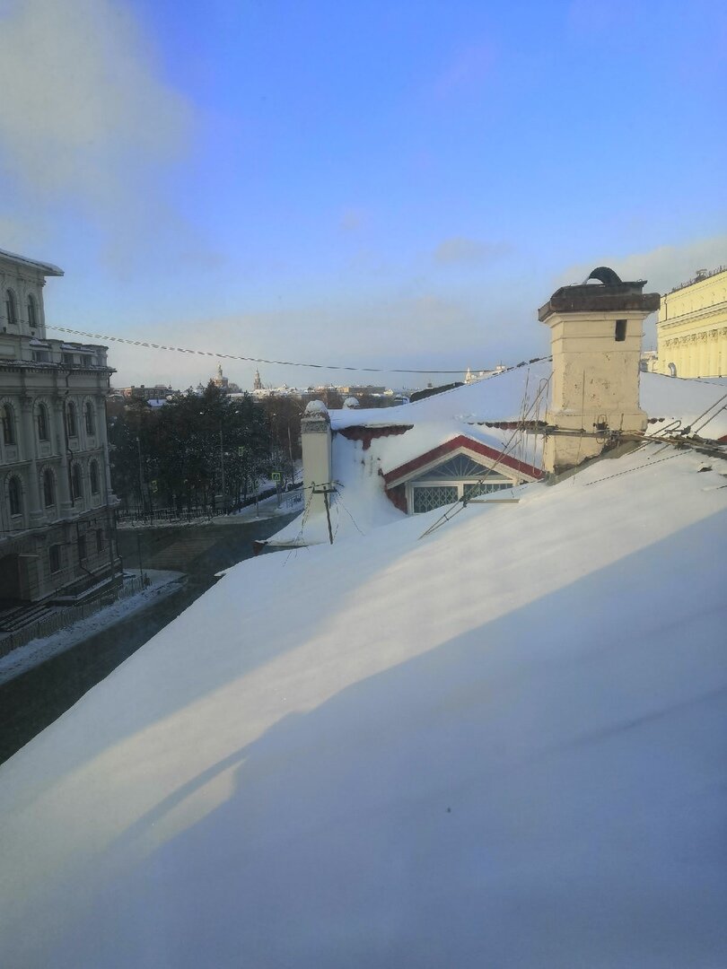 Вот таким красивым видом я любовалась по утрам.