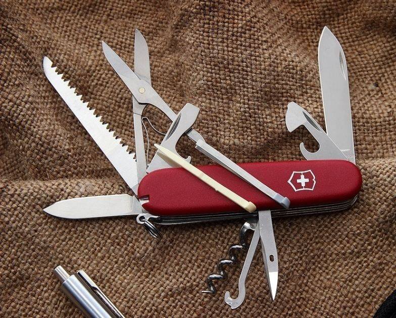 https://stoneforest.ru/look/accessories/victorinox-huntsman/