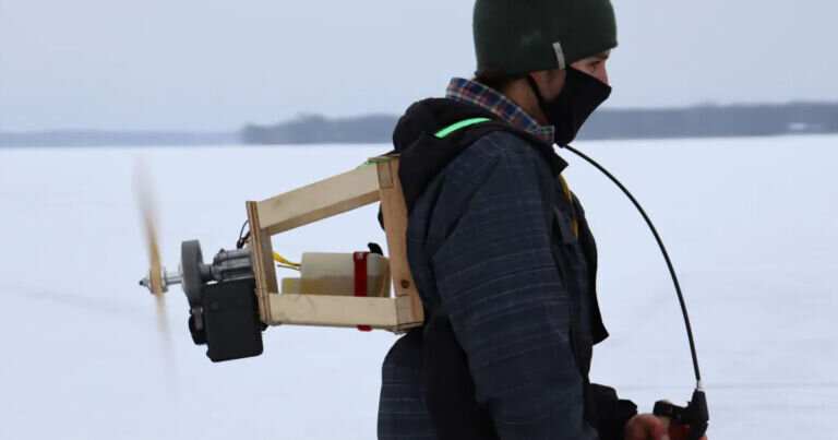 24-летний канадец, уроженец Оттавы Брайдон Гибсон, построил себе "пропеллер Карлсона”