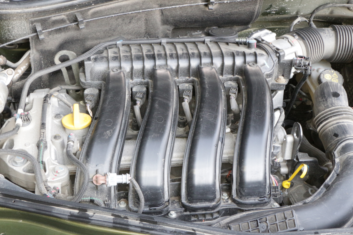 Двигатель дастер 2.0 143 л с. Двигатель f4r Рено Дастер. Duster f4r дроссель. Двигатель Renault Duster 2.0 f4r.