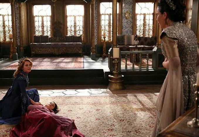 Кадр из сериала Великолепный век. Империя Кесем, отпор Кесем