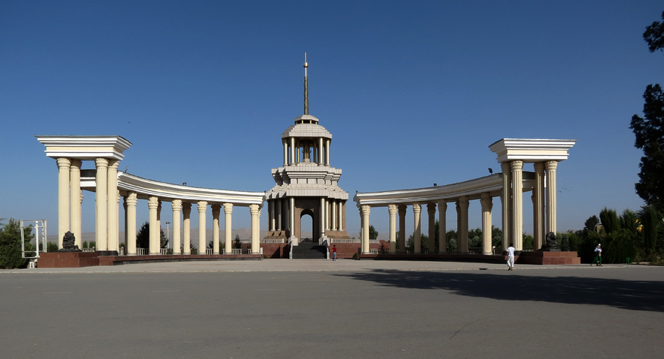 Мемориальный комплекс Куляб Таджикистан. Куляб Таджикистан достопримечательности. 2700 Куляб. Музей город Куляб Таджикистан. Таджикистан куляб время