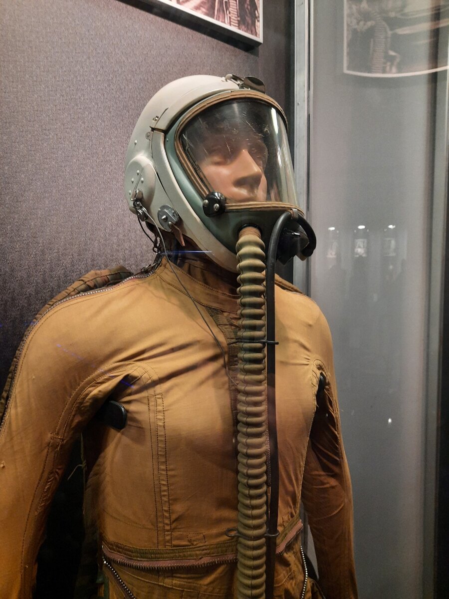 Tornado Pilot — TORNADOSuit КОСТЮМЫ ДЛЯ ТРУБНОГО И ПАРАШЮТНОГО СПОРТА