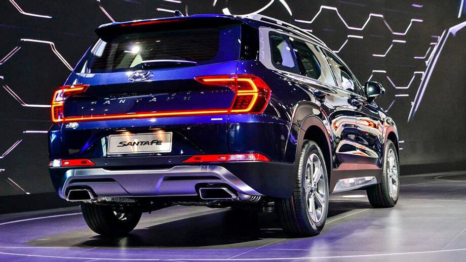 Оказывается в Китае у компании Hyundai представлена удлинённая версия кроссовера Santa Fe нынешнего поколения. Сразу стоит сказать, что естественно данная модель предназначена только для китайского рынка. 