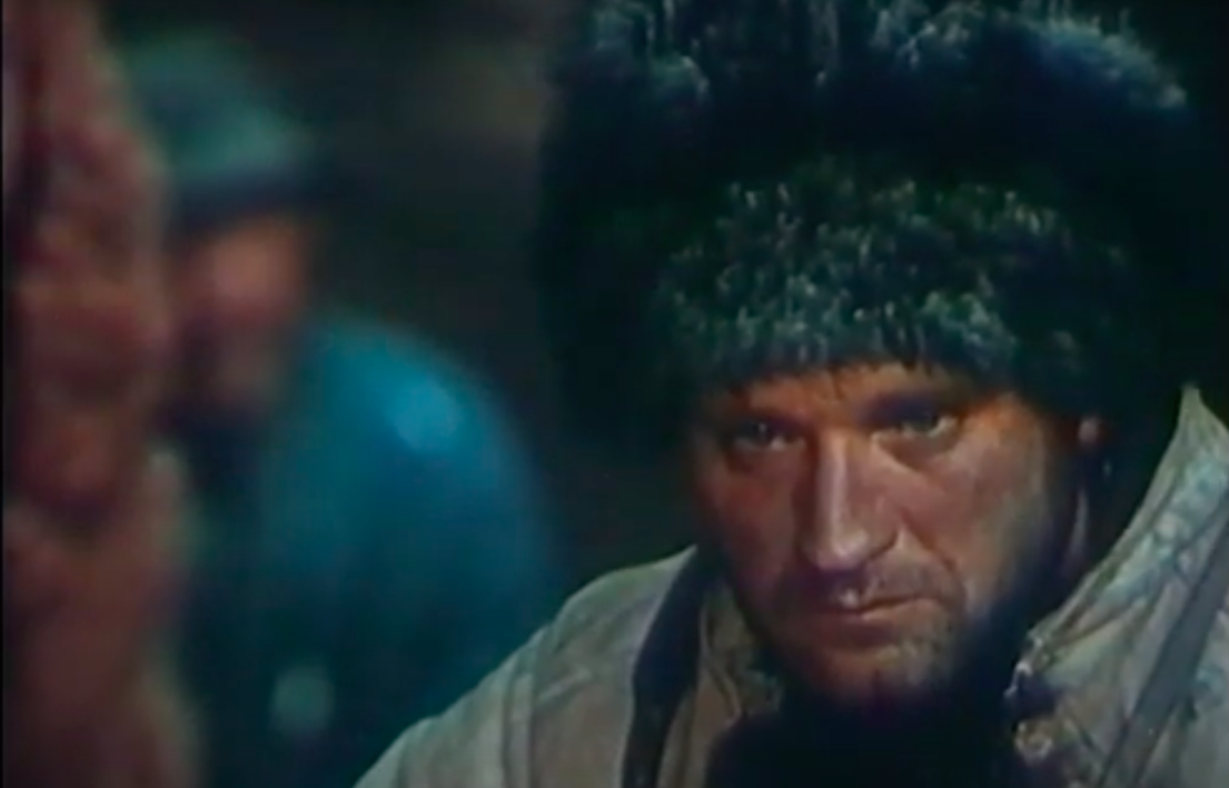 Алые маки Иссык-куля фильм 1972. Алые маки Иссык-куля 1972 фильм обложка. Алые маки Иссык-куля фильм 1971 актёры.