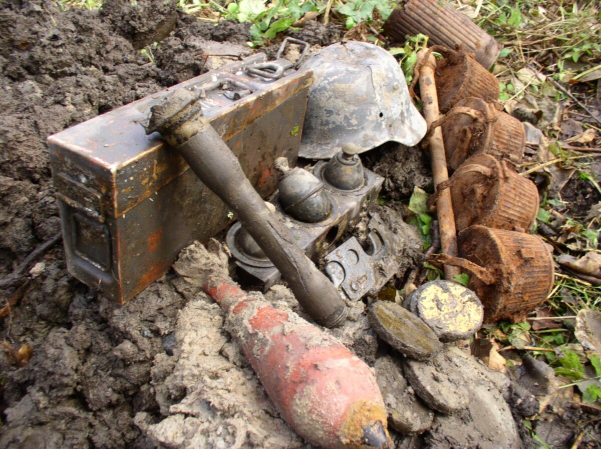 Военные раскопки находки чёрные копатели