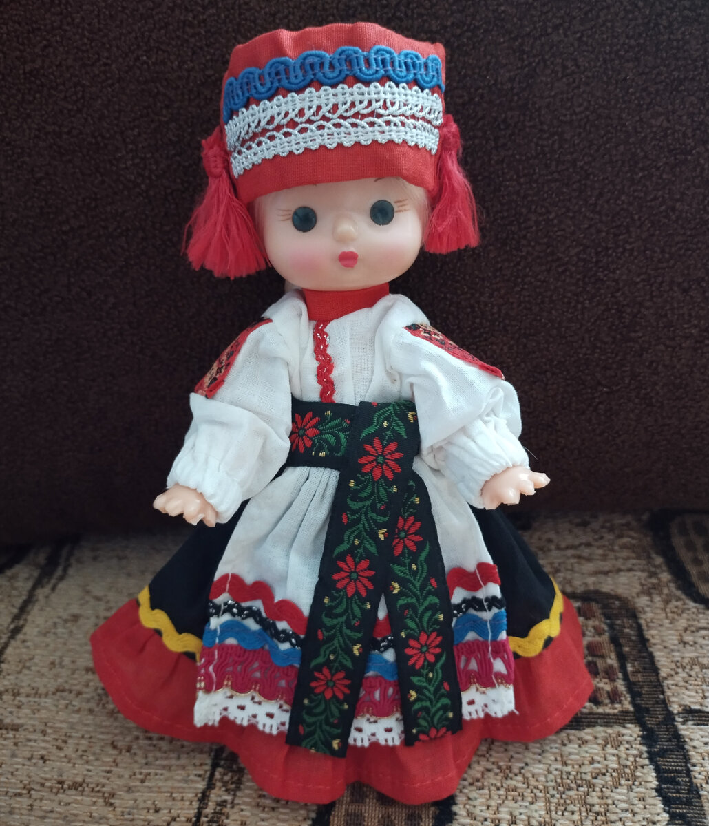 Глаша в костюме Воронежской губернии. Фото автора. 