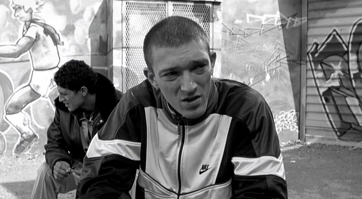 Кадр из кинофильма "Ненависть!, 1995 г., режиссер и сценарист Матье Кассовиц, композитор Асасен (скриншот для иллюстрации) 