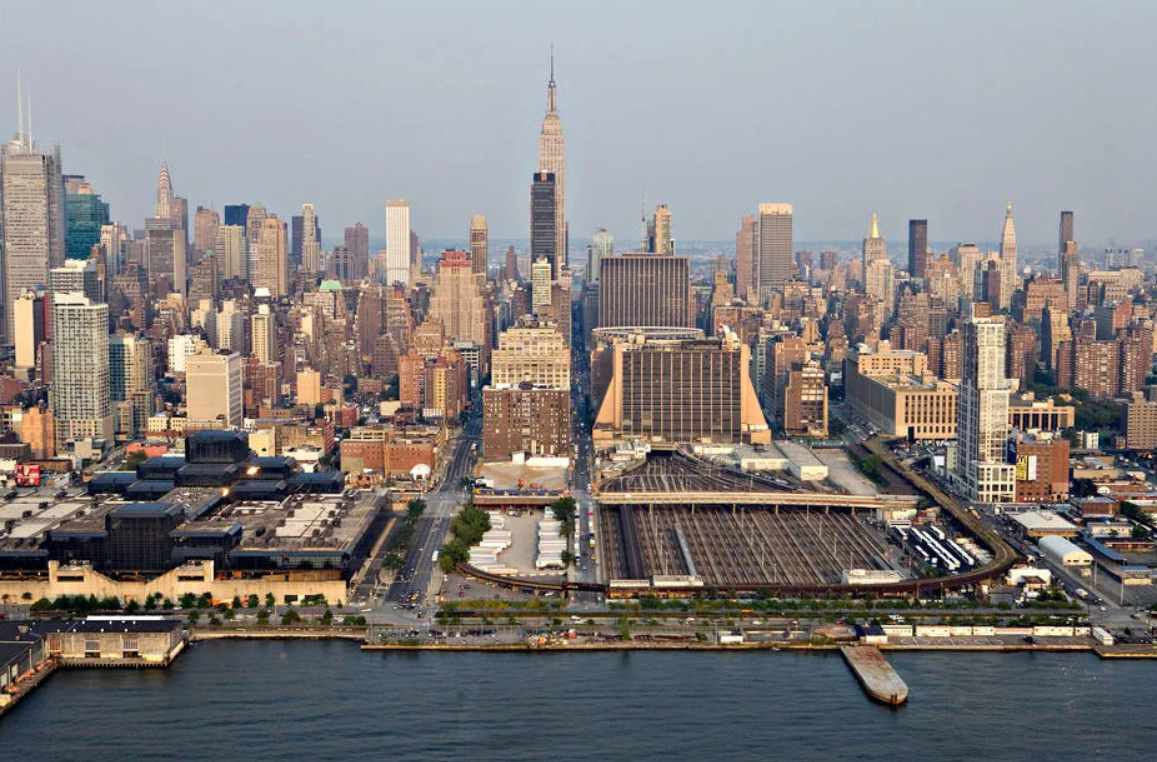 Ковид в сша. Нью-Йорк Манхэттен. Нью-Йорк Манхэттен с высоты птичьего полета. Нью-Йорк Сити город. Нью-Йорк Сити сверху.