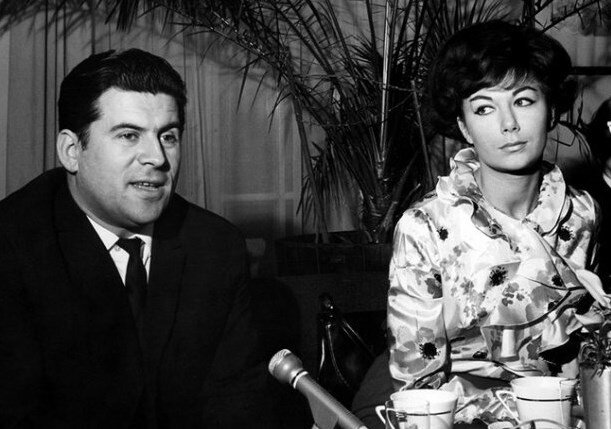 Фото: foto-history.livejournal.com советская и российская эстрадная певица - Эдита Станиславовна Пьеха со своим первым супругом - композитором и основателем ансамбля "Дружба" Александром Александровичем Броневицким