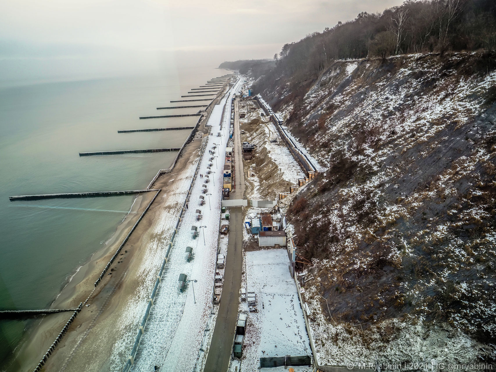 Лифт к морю в Светлогорске. Красив снаружи и уродлив внутри3