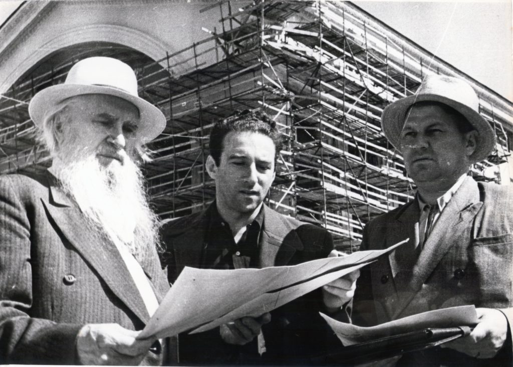 С.Коненков, С.Бродский, С.Звездин, директор театра.1950-годы