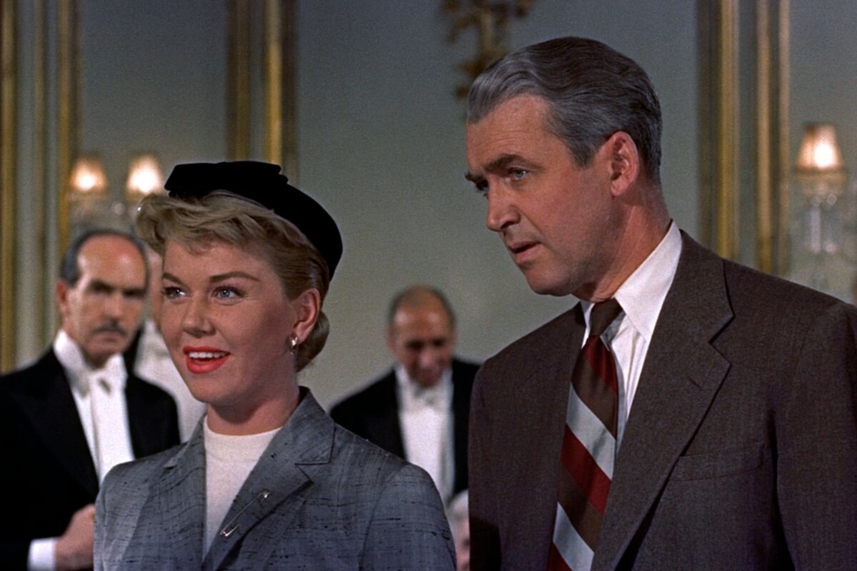 Кадр из фильма «Человек, который слишком много знал» (1955)