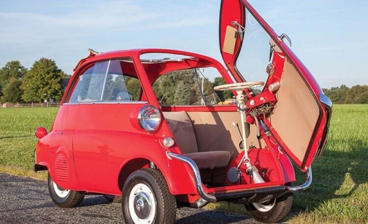 BMW Isetta 300 с открытой дверью