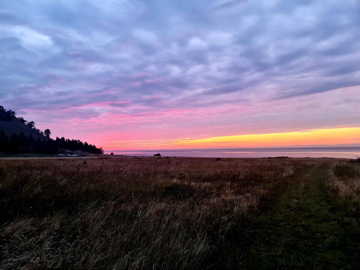 Рассвет на Байкале