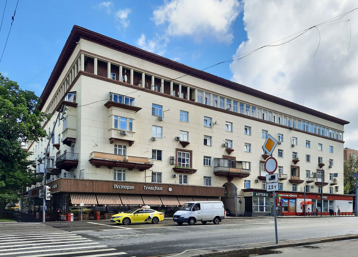 Фасад со стороны 2-ой Владимирской улицы