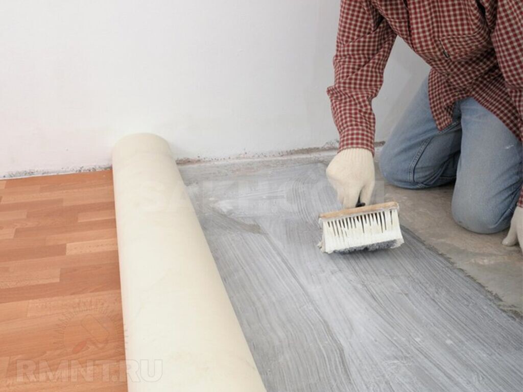 Задача — очистить бетон, удалив все лишние детали и строительный мусор.