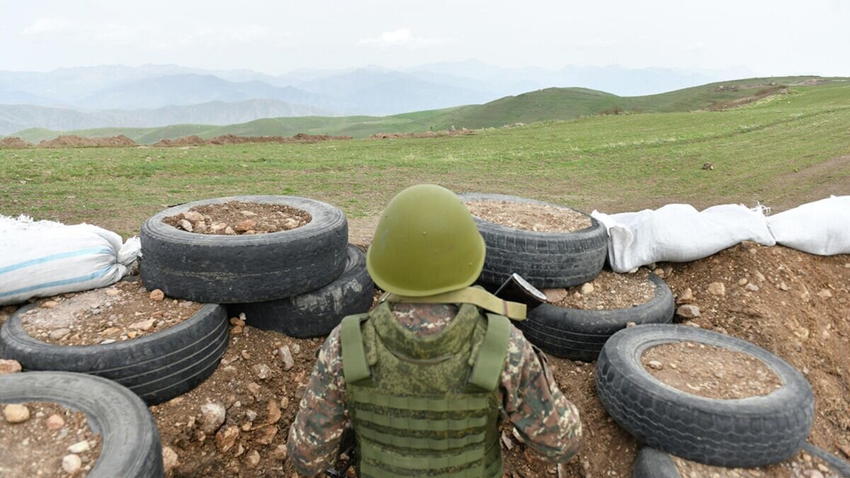    Армянские военнослужащие на границе с Азербайджаном© Фото : Аппарат Президента Республики Армения