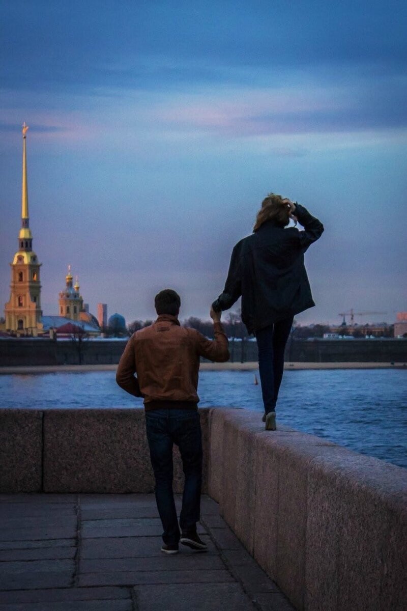 Двое на набережной