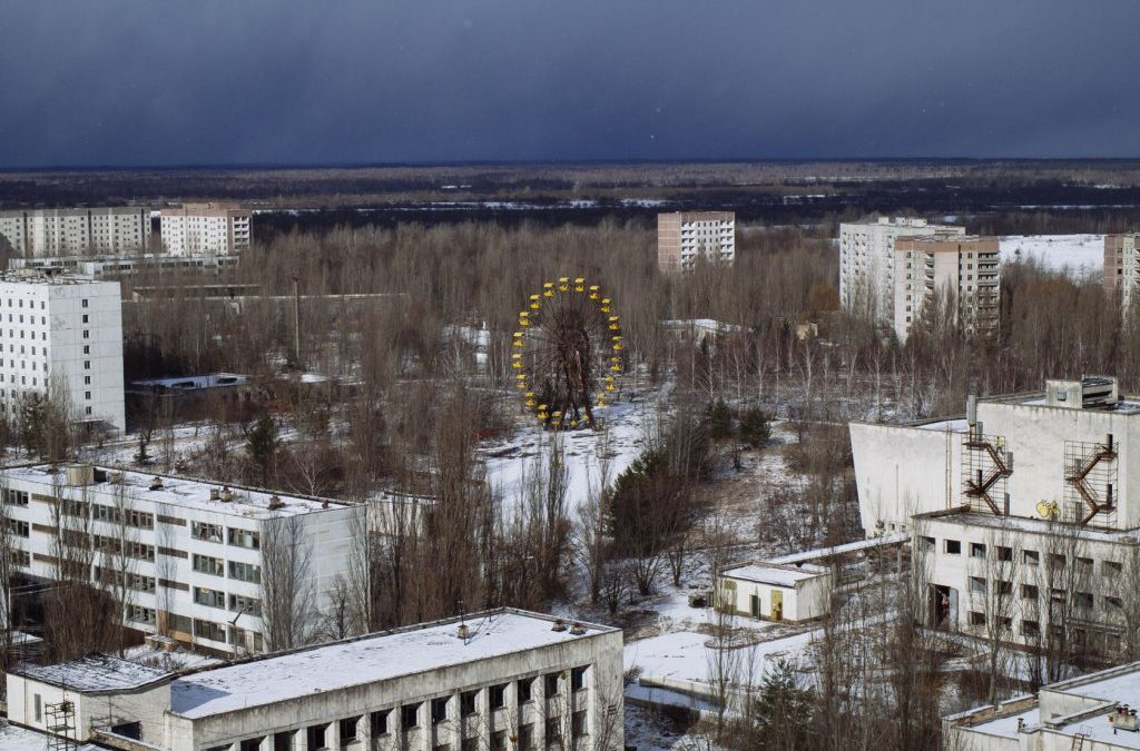 Чернобыльский город припять. Чернобыль город Припять. Город Чернобыль сейчас. Чернобыль город Припять сейчас. Город Припять сейчас.