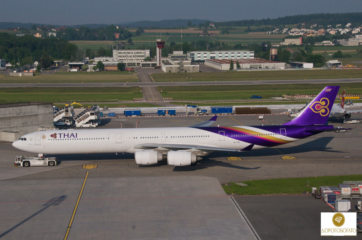Airbus A340 перед вылетом