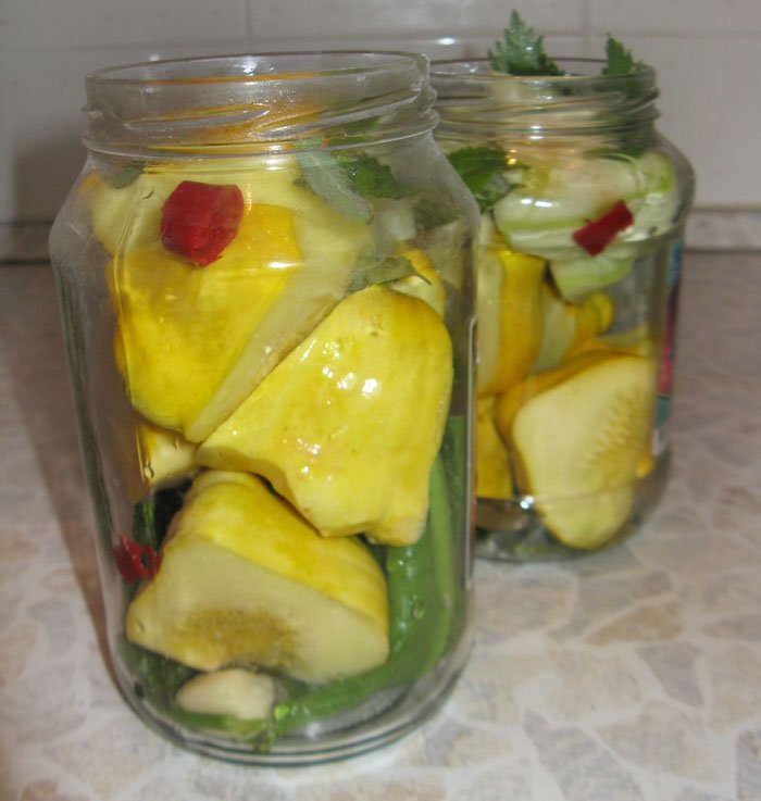 засолка без стерилизации. помидоры в банке. консервирование патиссонов. кабачки на зиму заготовки без стерилизации. помидоры соленые.