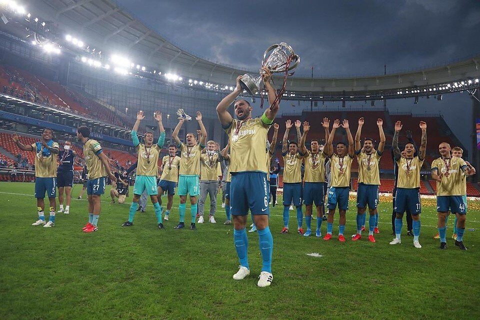 Бронислав Иванович уже расхлестал крышку и теперь Кубок России остался  покалеченным.  фото: яндекс-картинки.