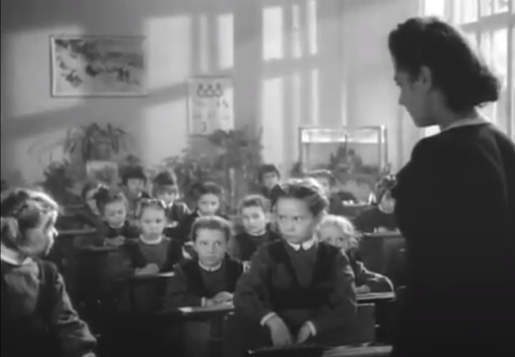 Кадр из х\ф "Первоклассница" (1948 г.) 