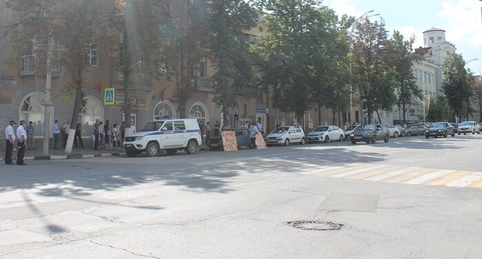 Пикет в Шахтах на Советской против власти и в поддержку Хабаровска 3 августа 2020 года.