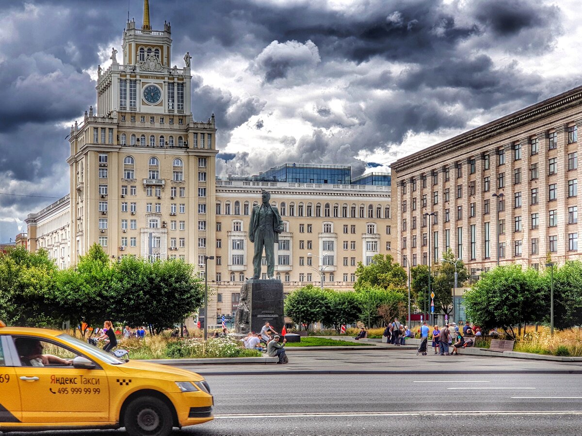 Картинка для привлечения внимания. Москва, пл. Маяковского