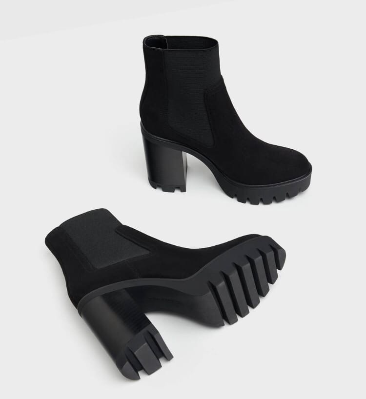 Фото из приложения Bershka