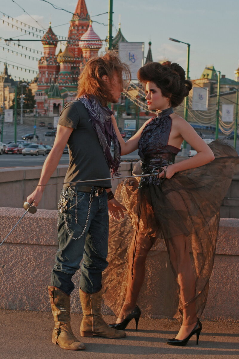 Модельер Алиса Максимова, модели Лейла Тактаева и Игорь Нигматуллин, стилист по волосам Михаил Метелкин