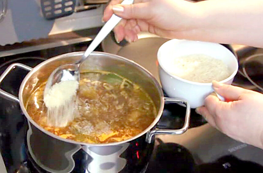 Моя подруга из Абхазии показала как готовить суп Харчо с ткемали. По другому теперь не готовлю.