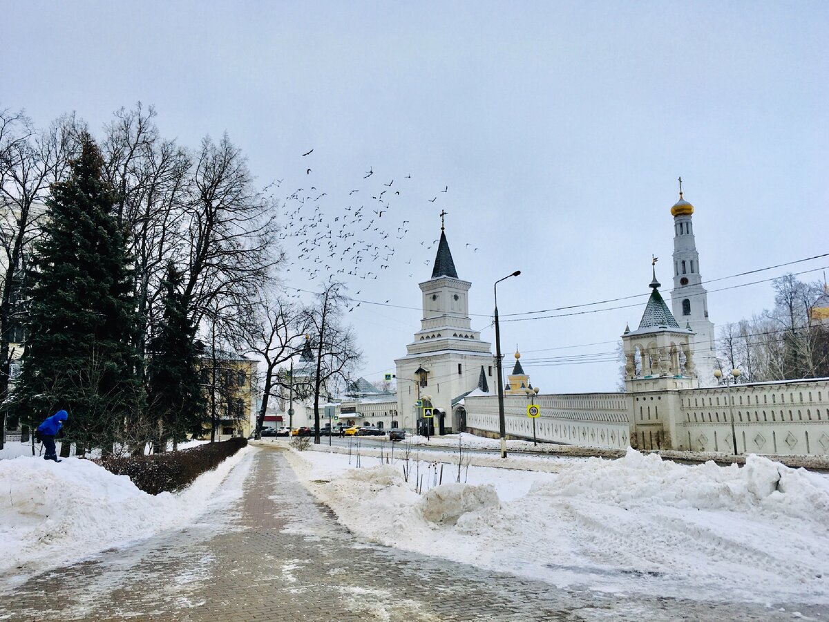 Древний православный памятник в Дзержинском 