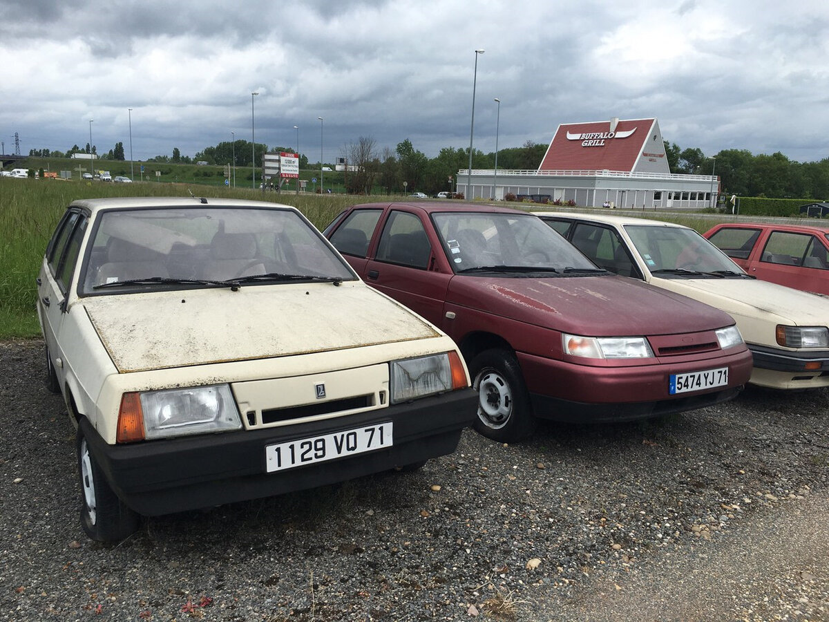 Заброшенный автосалон Lada во Франции | Авто Мир | Дзен