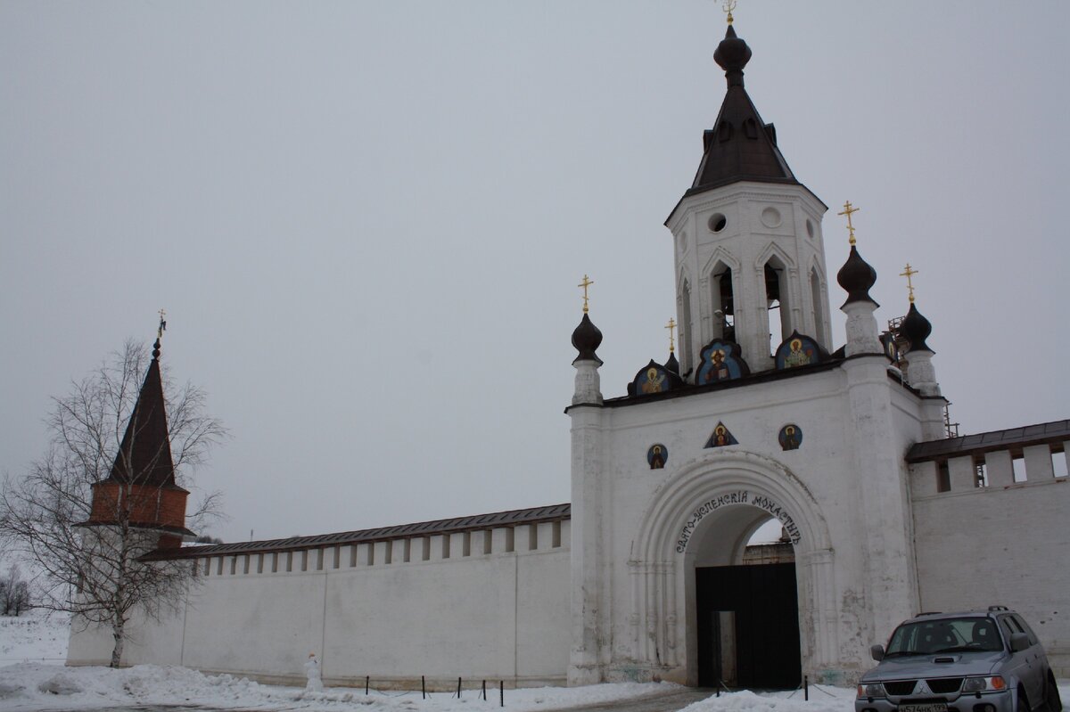Тверская область. Старица. Свято-Успенский монастырь. Фото автора