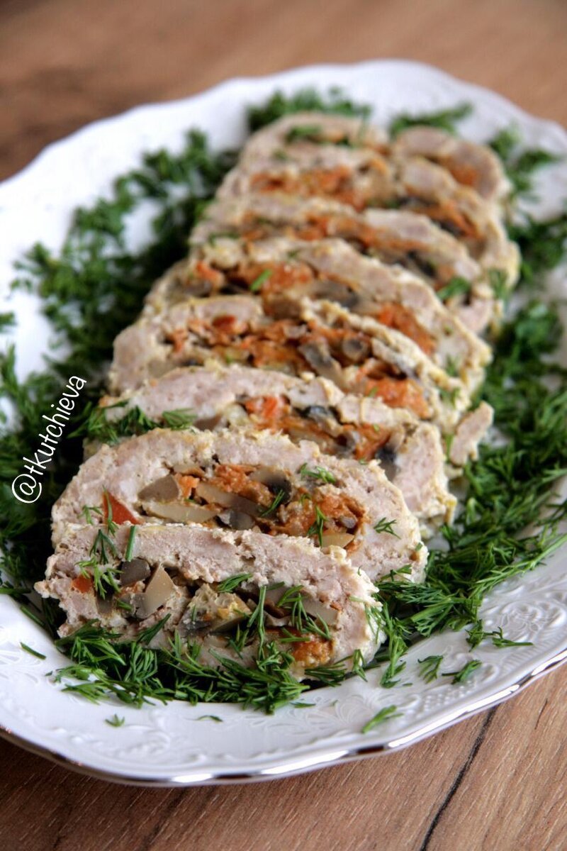 Мясной рулет