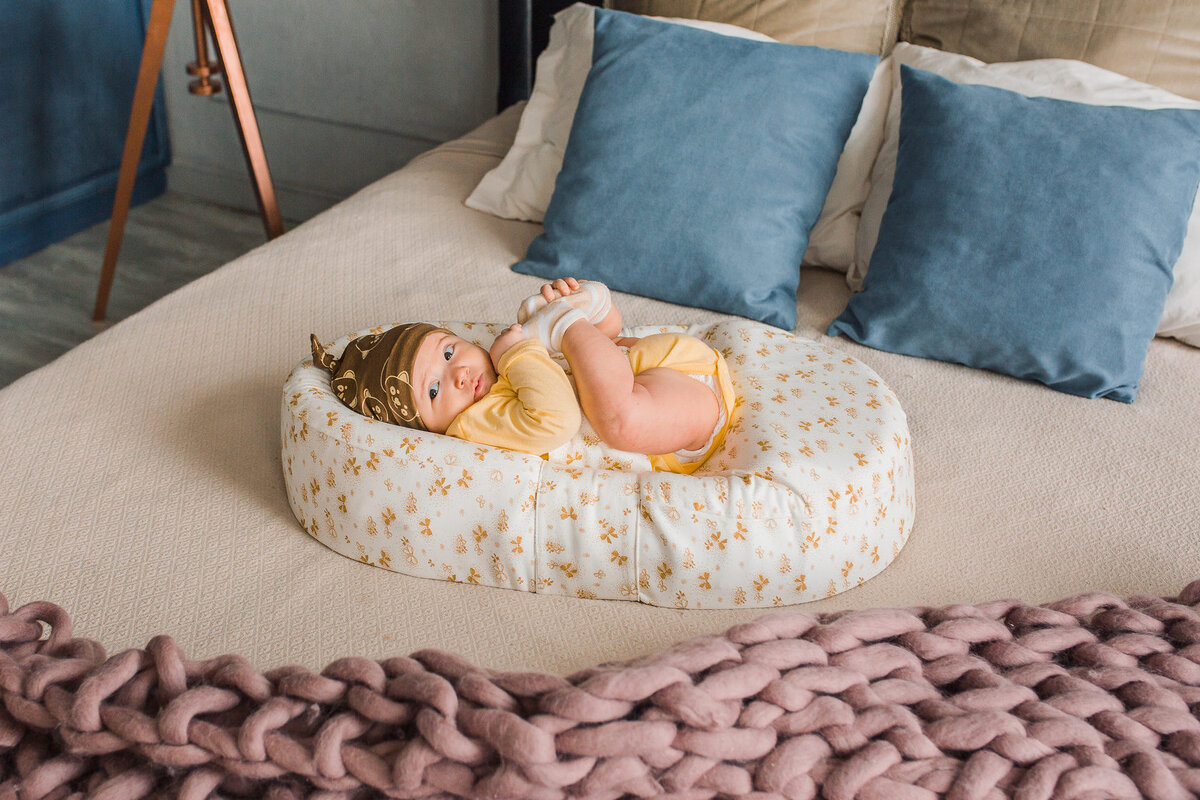 Кокон для новорожденного. Мягко и уютно.