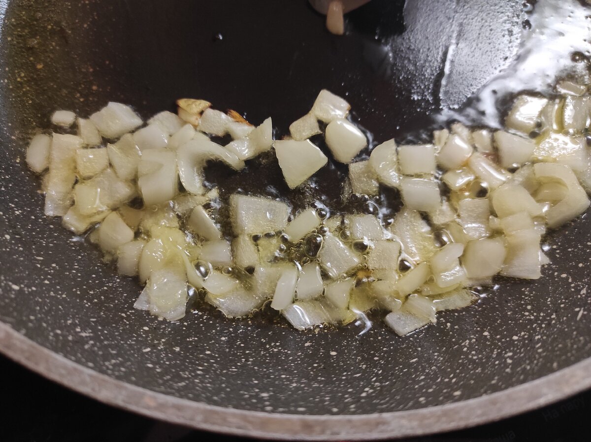 легкая обжарка лука