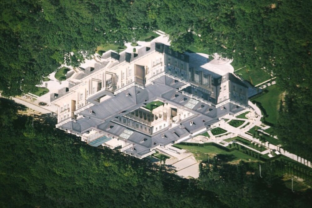 Граждане бандиты! В скором времени возможны дворцовые перевороты, будьте внимательны на поворотах. МЧС