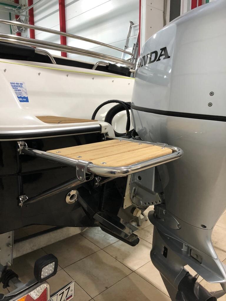 Красивый кринолин, установленный в сервисном центре Прокатись.ру