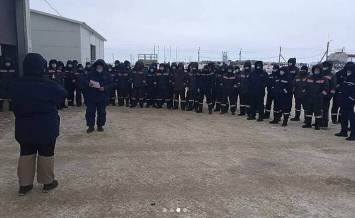 Зарплата в 67 тысяч тенге для рабочих, у которых есть семьи и которым нужно чем-то ещё погашать кредиты – в принципе ничто, а ежегодная инфляция веса этой зарплате не прибавляет.