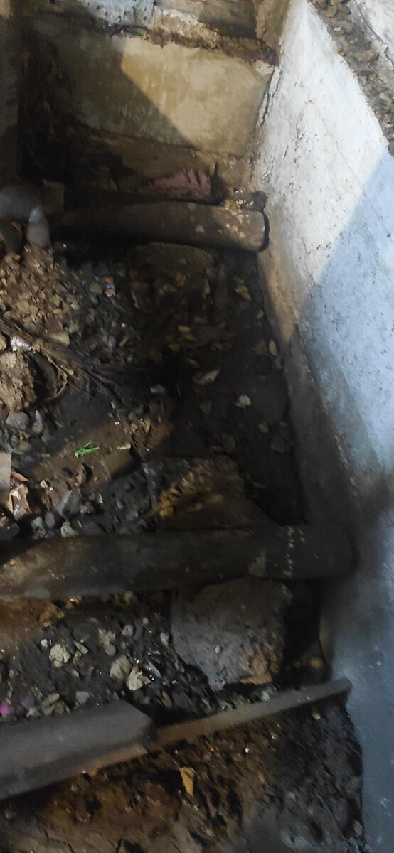 Установка лаг под полы.