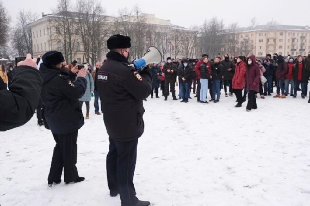 Новости сегодня 23 года. Митинг в Великом Новгороде 23 января 2021. Митинг в Великом Новгороде. Протесты в Великом Новгороде. Митинг Великий Новгород январь 2021.