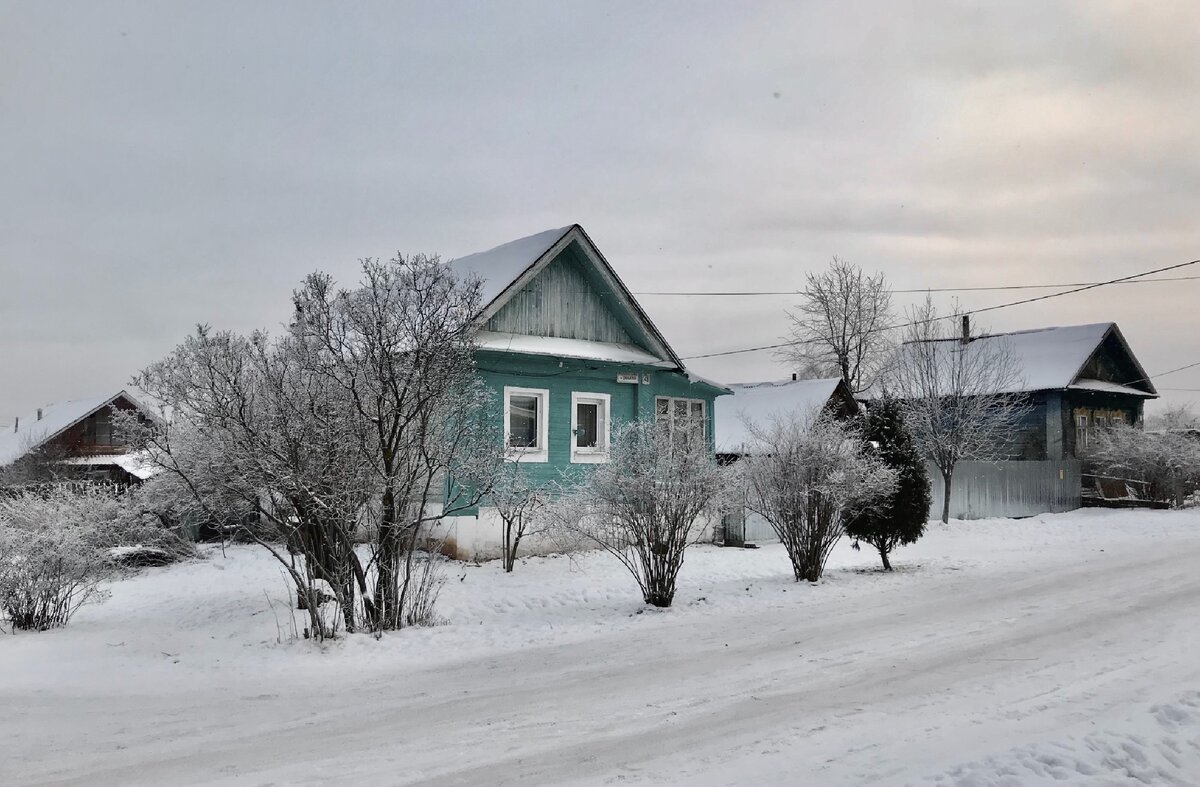 Кварталы русских советских домиков🏠 в городах. Необычайный уют и красота! Что я заметил