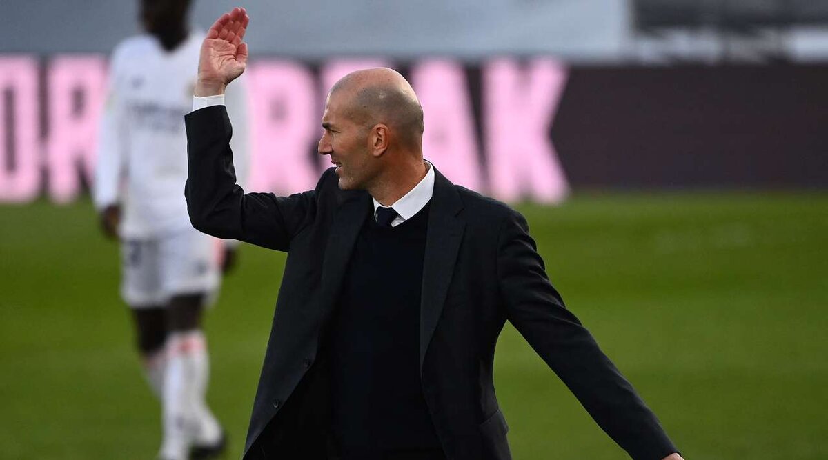 Зидан доволен победой на Валенсией 2-0.