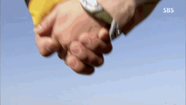 А вот история этих двоих уже совершенно никому не инетерсна