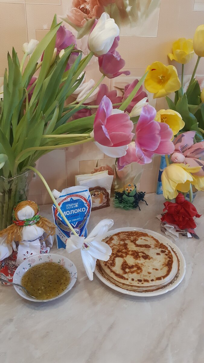 11.03.2021...прошлогодние масленицы🥞 (много фото) ...сажаем петунии🌺 и готовим еду на пару🤫...